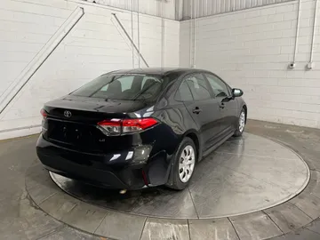 2022 Toyota Corolla - image 8