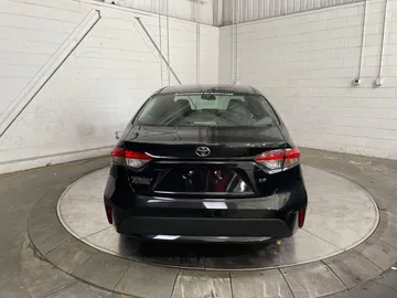 2022 Toyota Corolla - image 7