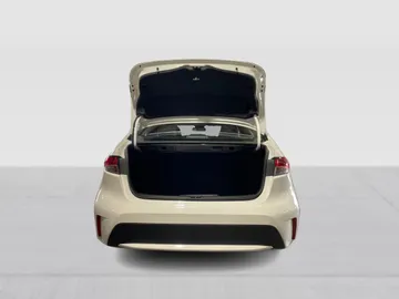2022 Toyota Corolla - image 11