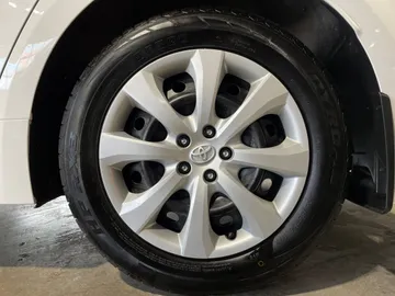 2022 Toyota Corolla - image 16