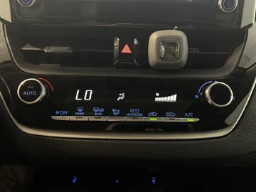 2021 Toyota Corolla - image 23