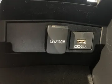 2021 Toyota Corolla - image 29