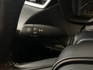 2021 Toyota Corolla - image 17
