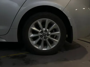 2021 Toyota Corolla - image 19
