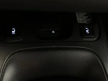 2021 Toyota Corolla - image 26