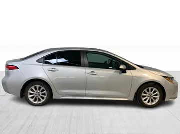 2021 Toyota Corolla - image 9