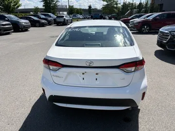 2020 Toyota Corolla - image 6
