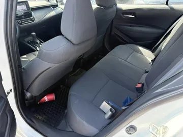 2020 Toyota Corolla - image 7