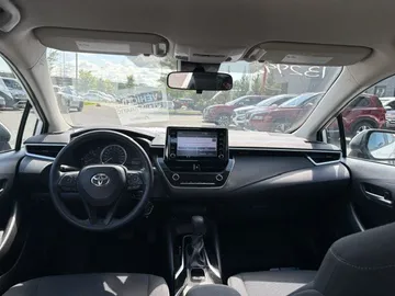2020 Toyota Corolla - image 8