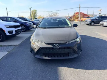 2020 Toyota Corolla - image 2