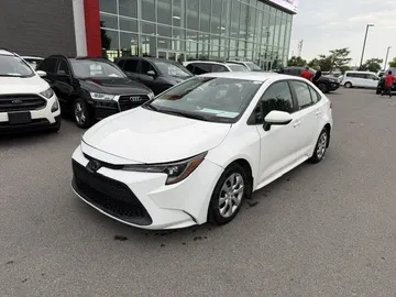 2020 Toyota Corolla - image 3