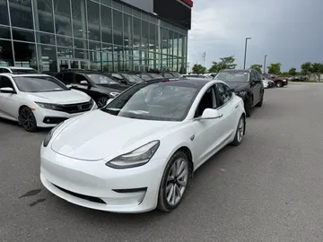 2020 Tesla Model 3 - image 3