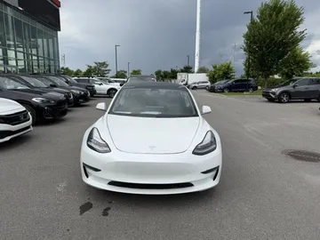 2020 Tesla Model 3 - image 2