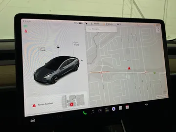 2019 Tesla Model 3 - image 18
