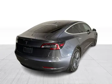 2019 Tesla Model 3 - image 8