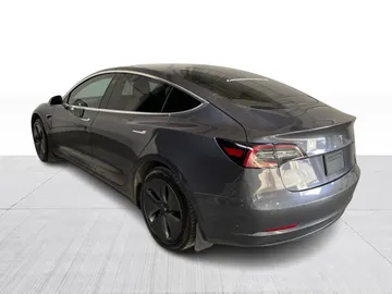 2019 Tesla Model 3 - image 6