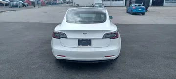 2020 Tesla Model 3 - image 7