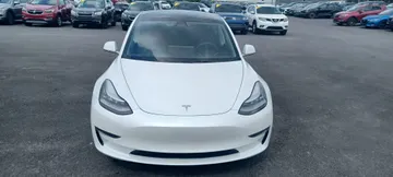 2020 Tesla Model 3 - image 2