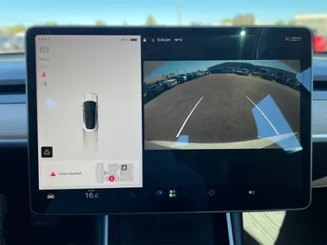 2020 Tesla Model 3 - image 20
