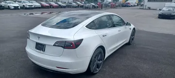 2020 Tesla Model 3 - image 6