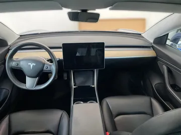 2020 Tesla Model 3 - image 19