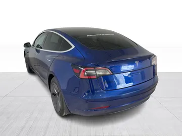 2020 Tesla Model 3 - image 6