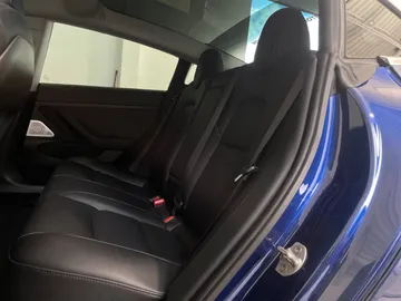2020 Tesla Model 3 - image 11