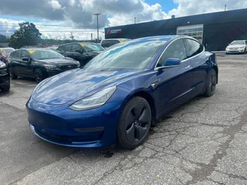 2020 Tesla Model 3 - image 3