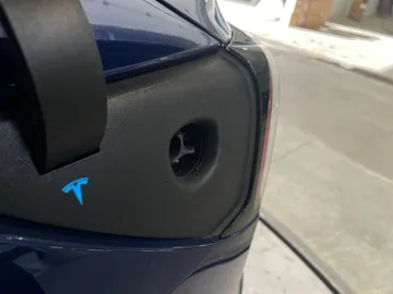2020 Tesla Model 3 - image 18
