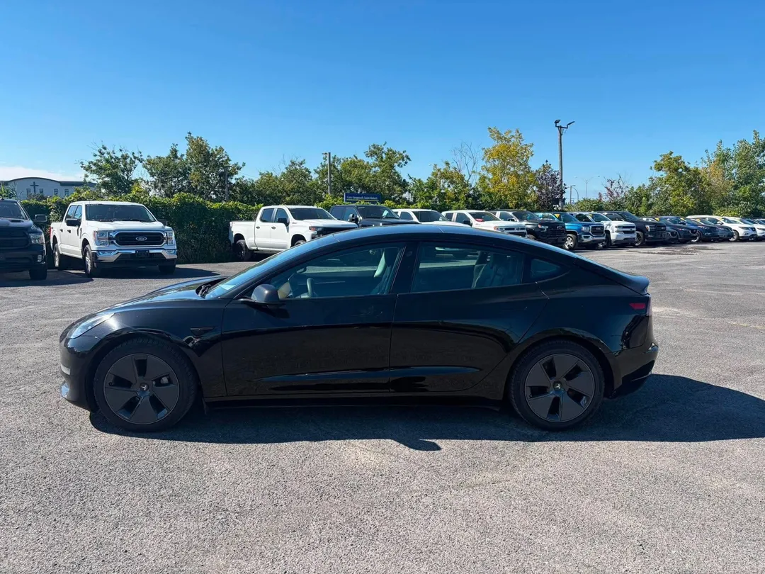 2021 Tesla Model 3 Standard Range Plus, photo 4