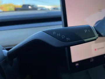 2022 Tesla Model 3 - image 25