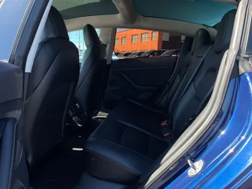 2022 Tesla Model 3 - image 16