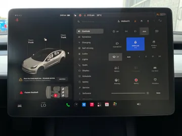 2021 Tesla Model 3 - image 28
