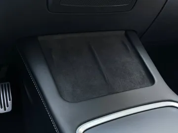 2021 Tesla Model 3 - image 27