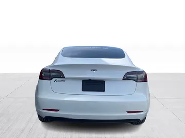 2021 Tesla Model 3 - image 13
