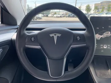 2021 Tesla Model 3 - image 17