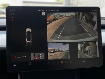 2021 Tesla Model 3 - image 21