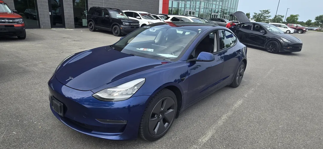 2021 Tesla Model 3 — photo 3