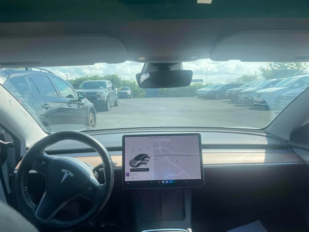 2021 Tesla Model 3 — photo 8