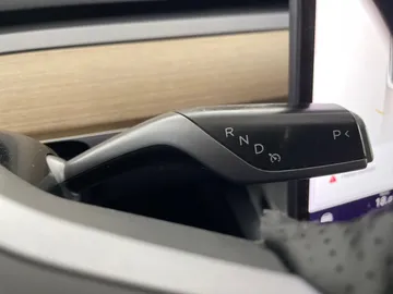 2021 Tesla Model 3 - image 27