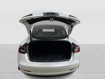 2021 Tesla Model 3 - image 13