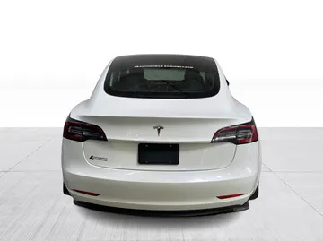 2021 Tesla Model 3 - image 12