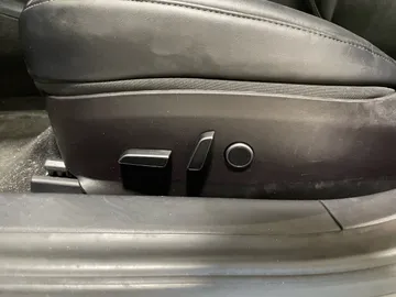 2021 Tesla Model 3 - image 18