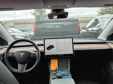 2021 Tesla Model 3 - image 9