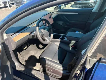 2022 Tesla Model 3 - image 8