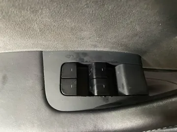 2021 Tesla Model 3 - image 23