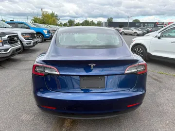 2021 Tesla Model 3 - image 6