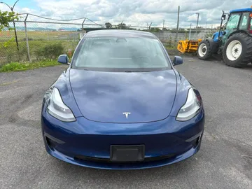 2021 Tesla Model 3 - image 2