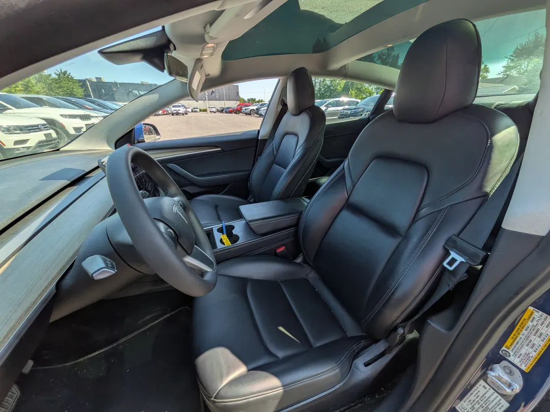 2022 Tesla Model 3 — photo 7