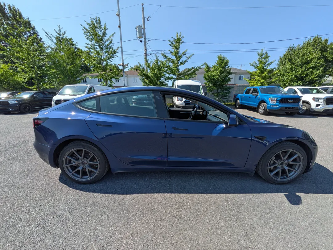 2022 Tesla Model 3 — photo 4